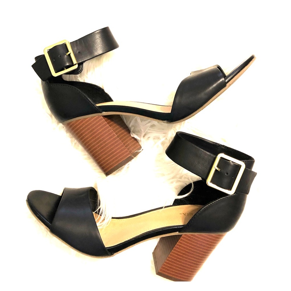 Merona black stacked heels